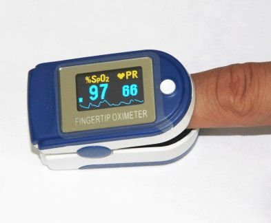 Evanmore CMS50D - Pulsómetro de dedo (pantalla OLED, medidor de oxígeno en sangre, funda y pilas), color azul