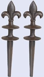 mucHome 2er Set Gartenschlauch Umlenkpflock Lilie mit Erdspieß aus Gusseisen Gartenschlauchführung