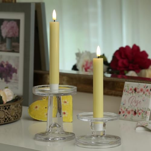 MARELIDA LED Stabkerzen Echtwachs Deluxe Homeart Dinnerkerzen Tafelkerzen mit realistischer 3D Flamme Spitzkerzen gelb Indoor (2 Stabkerzen 15cm)