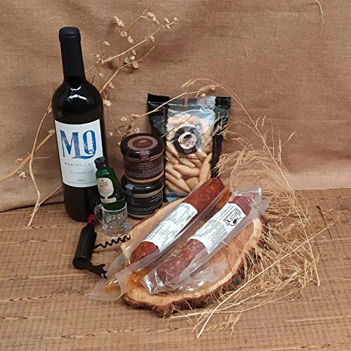 Cesta Navidad barata y completa con vino, ibéricos, patés, picos, sacacorchos y chupito. Lote para regalo original de cumpleaños o para llevar a comida o cena de amigos