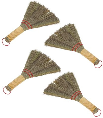 WEKAMOS 4 Piezas Escoba Pequeña de Paja Natural Hecha Mano Cepillo de Escritorio Suave para Limpiar Polvo Cama Sofá y Oficina Escoba Manual Tradicional para Uso Doméstico