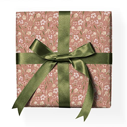 Zarte Glücksklee Geschenkpapier Set: Botanisches Geschenkpapier mit Wiesen-Blumen Dekorpapier zum Einpacken von tollen Geschenken, altrosa, Format: 32 x 48cm, 4 Bogen
