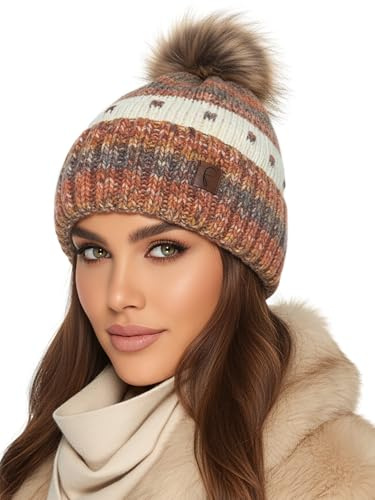 Baesics Bommelmütze Damen Herren - Bunt Wintermütze Kunstfell Bommel warm | Mit flauschigem Pompon und weichem Fleecefutter, Größe ca. 54-58 cm, Strick aus der EU. Warm für Herbst, Winter und als
