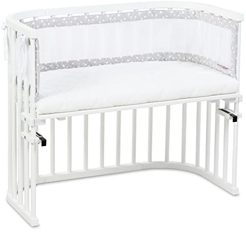 babybay Original Beistellbett mit Matratze Classic Cotton Soft, weiß lackiert, mit Nestchen Mesh-Piqué perlgrau Sterne weiß