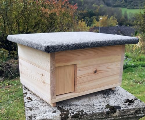 Generisch Igelhaus aus Douglasienholz, naturbelassen, wetterfest
