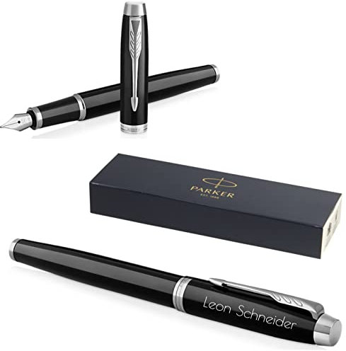 PARKER IM Core Füllfederhalter mit Gravur | Premium Stift | Geschenkbox | blaue Tinte | personalisiertes Geschenk | Namen | graviert | Füller | Geburtstag Geschenkidee (Black Lacquer C.C.)