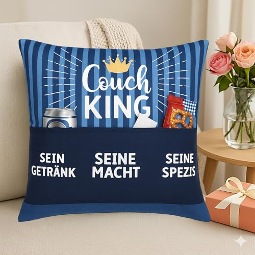 KAMACA Männerkissen 40x40 cm mit Flauschiger Füllung Sofakissen mit 3 Taschen für Männer Dekokissen blau mit Aufdruck Geschenkidee für Film- Gaming- und Fußball-Abende (Couch King)