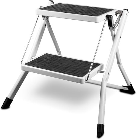 siwitec Mini Klapptritt 2 Stufen, Faltbare Leiter, Tritthocker bis zu 150 kg belastbar, Trittleiter mit extra Breiten Stufen, Haushaltsleiter in Weiß aus Stahl, TÜV/GS Zertifiziert