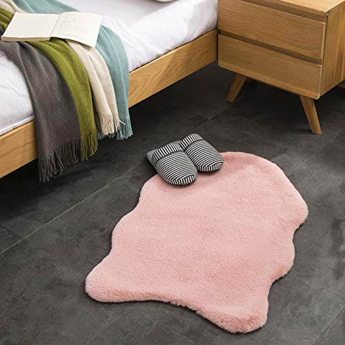 Kunst-Fell-Teppich Kurzflor | Flauschiger Wohnzimmer-Teppich, als Schlafzimmer Deko oder Kinderzimmer | rutschfest und waschbar in Waschmaschine | Rosa - Fell 55x80cm