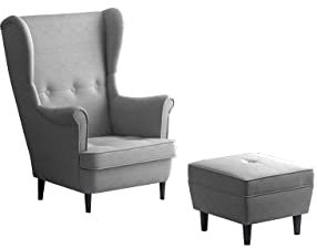 Leo Lounge Sessel mit Armlehnen, Stuhl aus Stoff mit Holz Füßen, Ohren- & armlehnensessel, Polsterstuhl, Ohrensessel, Ohrensessel groß, für Esszimmer & Wohnzimmer (Hellgrau, Mit Hocker)