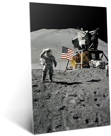 Displate Offiziell NASA MetallPoster Magnetische Befestigung Inklusive Lizenziert Bilder Hochwertiges Steps On The Moon - On the Moon Poster 45 cm x 32 cm