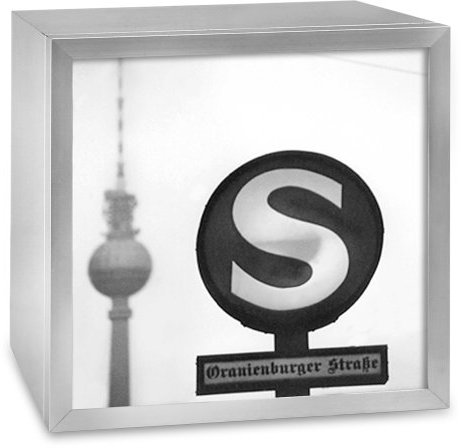 COGNOSCO Leuchtkasten aus Aluminium: Motiv S-Bahn Berlin- Format 37 x 37 cm