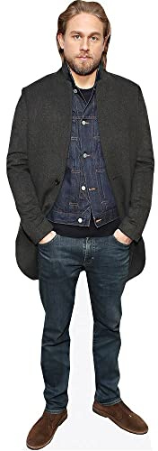 Charlie Hunnam (Coat) Pappaufsteller mini