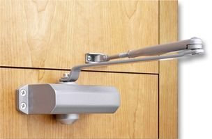 Best Price Square DOOR CLOSER, SIZE 3 BPSCA 121CE.SES - SR06680 By BRITON