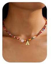 Chriscoco Bunte Perlenkette für Damen, Handgefertigt Kette mit Buchstaben, Personalisierte Boho Choker Kette Schmuck Teenager Damen, Geschenk für 7 Jahre, Geburtstagsgeschenk