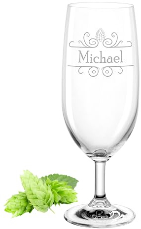 Gravur-Max Leonardo Bierglas mit Gravur & Name – personalisiertes Pilsglas 360 ml – Gestalte dein personalisiertes Bierglas Hopfen Ranke – spülmaschinenfest – Geschenk für Männer