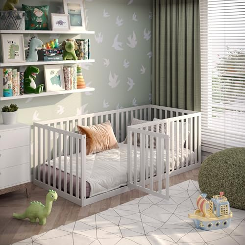 CADANI TESO Kinderbett 90x200 cm – 2-in-1 Bodenbett und Laufgitter mit Tür | Montessori Bett aus Kiefer Massivholz, geprüft nach EN 12227, hoher Rausfallschutz und Lattenrost, in 6 Varianten aufbaubar