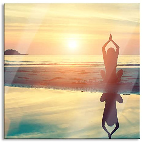 Pixxprint Glasbild, Wandbild auf Echtglas, Frau in einer Yogapose am Strand, 80x80 cm, inkl. Aufhängung und Abstandshalter