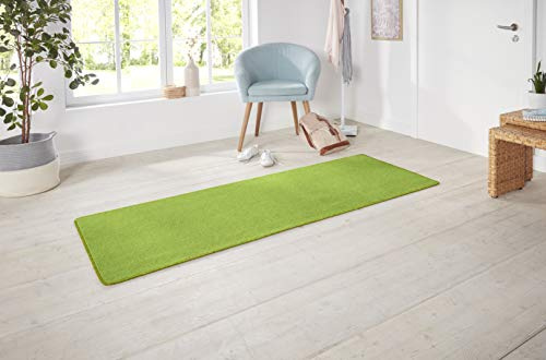 Hanse Home Nasty Läufer – Flauschiger Kurzflor Teppich Einfarbig Unifarben für Esszimmer, Wohnzimmer, Kinderzimmer, Flur, Schlafzimmer, Küche – Uni Grün, 80x300cm