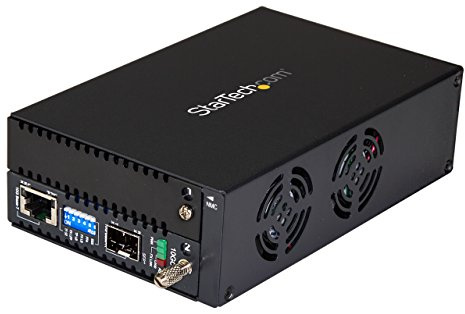 StarTech.com Convertisseur de média fibre optique 10 Gigabit Ethernet avec SFP+ ouvert - Géré (ET10GSFP)