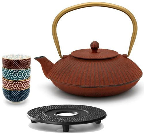 Bredemeijer rote flache Teekanne 1.1 Liter Gusseisen - Gusskanne Set im asiatischen Design & Edelstahl Tee-Filter Sieb-Einsatz für losen Tee & Kannenuntersetzer & 4 Porzellan Tee-Becher