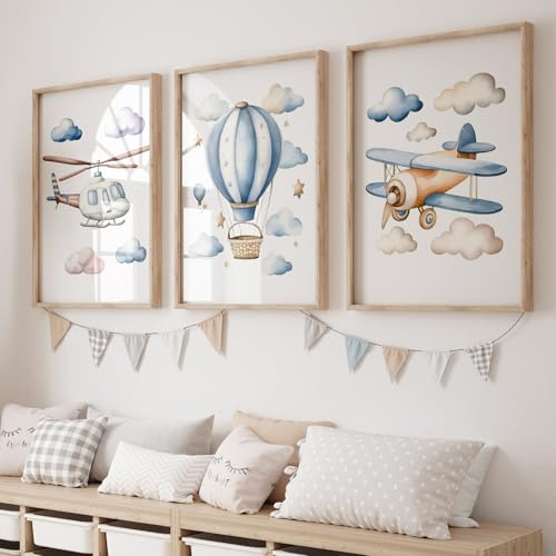 Ueiwffzo 3er Kinderzimmer Poster Set, Kinderbilder Wandbilder Hubschrauber, Heißluftballon & Flugzeug Bilder Set, Premium Leinwandbild Wanddeko Junge & Mädchen Babyzimmer Ohne Rahmen (30x40cm)