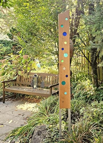Gartenskulptur aus Holz und Glas. Gartendekoration als Unikate handgefertigt und wetterfest