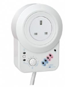 Sollatek AVS13 - Surge protector + High & Low voltage protection, 13 amps - UK plug & socket - protection for fridge, freezer, washing machine and all other 13A appliances (Reconditioned)