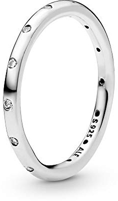 Pandora Timeless Anillo con banda simple centelleante de plata con circonitas cúbicas transparentes, talla 50