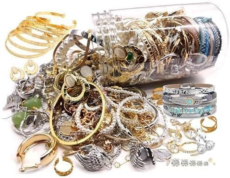 Fashion Mystery Schmuckdosen-Set, 30 + Stück, gemischte Überraschungs-Schmuckschatulle für Frauen, Geschenk-Set mit Halskette, Ohrringen, Ring und Armband – ein einzigartiges Geburtstagsgeschenk für