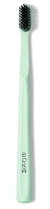 Boka Brosse à dents manuelle classique avec charbon actif extra doux, poils effilés, poignée en bioplastique avec capuchon de voyage, approuvé par les dentistes, idéale pour adultes et enfants, menthe