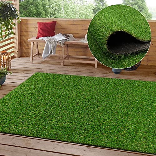 Heyroll Realistisches Kunstrasengras, 1,2 m x 1,8 m, künstliches Kunstrasen, 20 mm, grüner Rasenteppich für Haustiere, Hunde, Rasenmatte mit Drainagelöchern für drinnen und draußen, Terrasse, Garten,