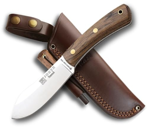 Joker Nessmuk CN136-P Jagdmesser, Griff aus Nussbaumholz, 11 cm Sandvik 14C28N Klinge mit mit Feuerstein, mit brauner Lederscheide, Angeln, Jagen, Camping, Wandern und Fischen Werkzeug