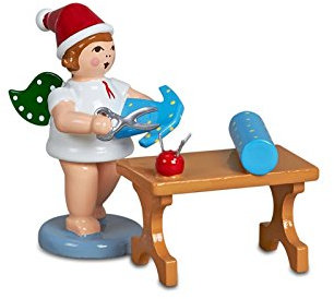Rudolphs Schatzkiste Holzfigur Bäckerengel mit Ausstechform am Tisch und Mütze Höhe 6cm NEU Holzengel Instrument Seiffen Erzgebirge Figur Dekoration Holzfiguren Weihnachten Fensterschmuck Spielzeug