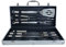 Pradel Excellence - Mallette Barbecue 16 Pièces - Ustensiles en Acier Inoxydable - Manche Résistant - Spatule, Pince, Fourchette, Couteau, Brochettes - Coffret Transport