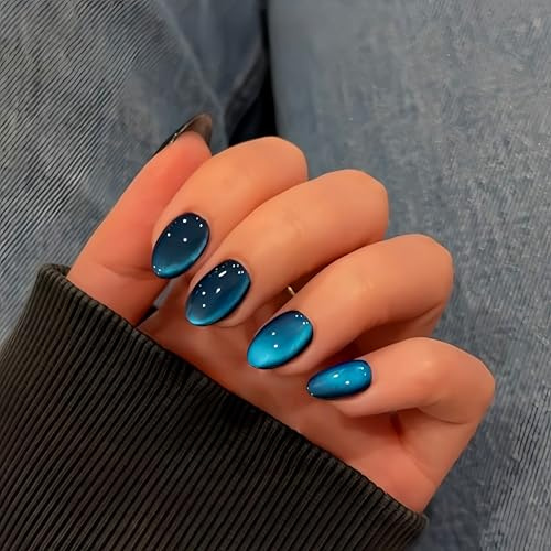 KQueenest Cat Eye Press On Nails Kurz - Glitzer Blau Schwarz Nägel zum Aufkleben Kurz, Sparkle Bling Fake Nails Set, Künstliche Fingernägel Für Frauen mit Zierlichen und Kleinen Händen, 30 Stück
