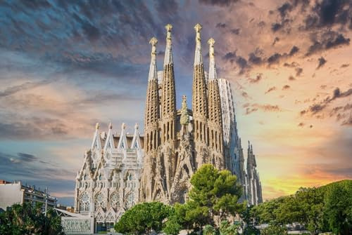 Fertig gerahmtes Leinwandbild - Motiv: Blick auf die Kathedrale Sagrada Familia (Gaudi) in Barcelona - Bilder/Fotos/Wandbilder aus Spanien, Größen Name: 30 x 20 cm