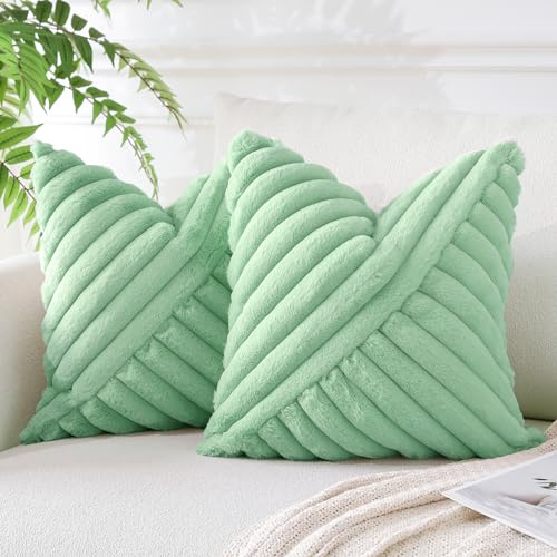 JOTOM 2er Set Kunstpelz Plüsch Kissenbezüge, Dekorative Weich Gestreift Fuzzy Kissenbezug Kissenhüllen Sofakissen Dekokissen Zierkissenbezug für Wohnzimmer Schlafzimmer Deko (50x50cm, Salbei Grün)