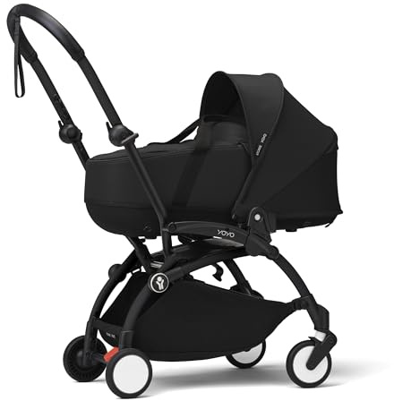 Stokke YOYO3 Kinderwagen mit Liegewanne (Black) - Inklusive Rahmen (Black), Liegewanne, Doppelmatratze, Fußbezug, gepolstertem Schultergurt und schützender Aufbewahrungstasche