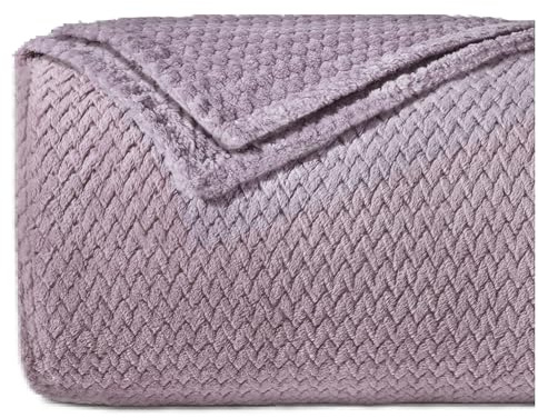 Dreamzie - Kuscheldecke 220x240 cm - Flauschig Fleecedecke Mikrofaser 100% Polyester 260gsm - Decke Sofa mit Fischgrätmuster und weicher Haptik - Hell-Pink