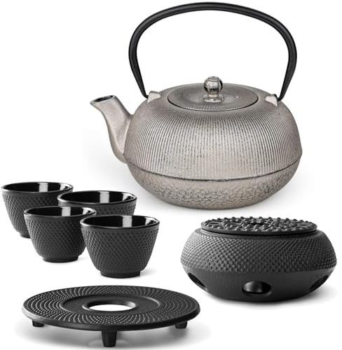 Bredemeijer Teekanne Set 1,0 L - emaillierte Gusseisen Kanne in Silber-Antik-Optik mit Teewärmer für 1 Teelicht, Untersetzer und 4 schwarzen Teebechern