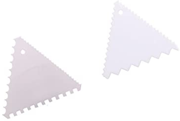 SHOWERORO 4pezzi Raschietto per Torte in Plastica Bianca Set di Raschietti per Glassa Fondente Pettine Decorativo Lisciatore per Torte Liscio e Dentellato Stretto su Due Lati Pettine Rotondo