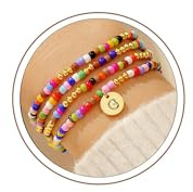 Turandoss 4 Stück Bunte Perlen Armband für Damen & Mädchen – Armband mit Buchstaben A-Z Boho Handgefertigt Perlen Stapelbare Armreif Ideales Personalisierte Geburtstagsgeschenk für Frauen & Mädchen