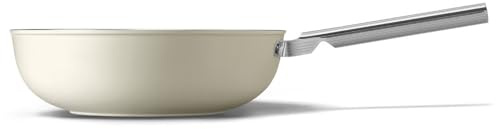 Smeg, Wok Antiaderente WOF3002CRM, Diametro 30 cm, Rivestimento Ceramico senza PFAS, Manico Ergonomico in Acciaio Inox, per Tutti i Piani Cottura, fino a 250° in Forno, Capacità 6,6 L, Panna Opaco