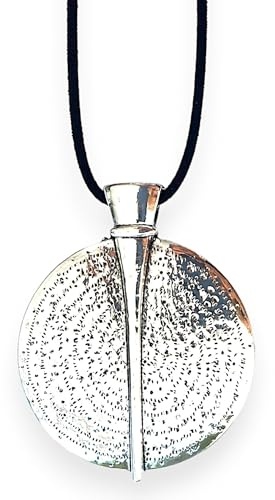 ASTER ALHELÍ Ethnische Damen Halskette mit Großem Medaillon in Silber und Schwarzem Wildlederband – Lange Verstellbare Halskette im Boho Stil – Handgefertigter Schmuck als Geschenk (Silber)