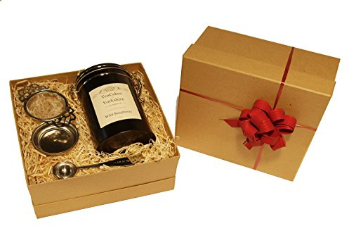 Wild Raspberry Tea Gift Set Green Loose Leaf Wrapped 100g in Caddy with Tea Strainer and Measuring Spoon by TeaCakes of Yorkshire