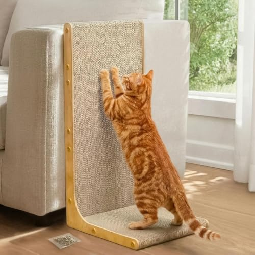 L-förmiges Kratzbrett für Katzen – 58 cm hohe vertikale Kratzpappe für Wand & Ecke, mit Katzenminze & Aufklebern, Robustes Kratzmöbel in Holzmaserung für Wohnungskatzen (1er-Pack)