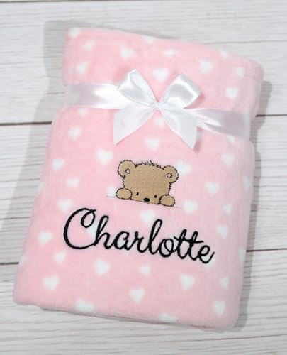 BotoBaby Personalisierte Baby Kuscheldecke Namen & Geburtsdatum – Rosa mit Herzen, 75 x 100 cm, Öko-Tex, Geschenkverpackung, Wunschmotiv (Pink - Herzen)
