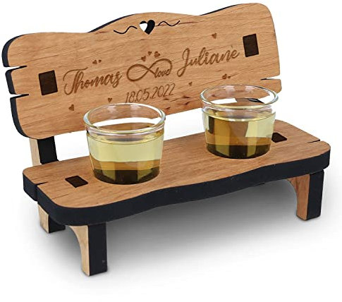 GRAVURZEILE Panca da grappa con incisione con nome e data, in legno di ontano, con 2 bicchierini da liquore, regalo per lui e per lei, per San Valentino, compleanno, Natale