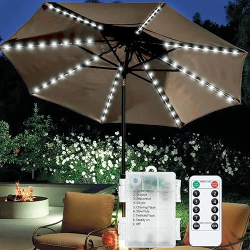 DINOWIN Lampes de parasol de jardin à batterie 104 LED étanche chaîne lumineuse 8 modes lumière parasol extérieur télécommande (Blanc)